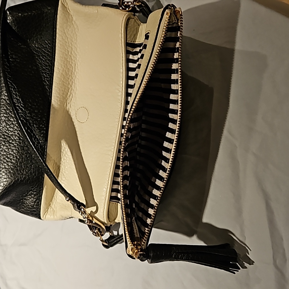 Kate Spade Leather Purse - Picture 9 of 9